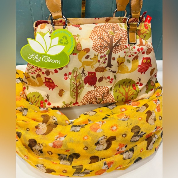 🌺Lilly Bloom Maggie Satchel with Scarf - Picture 5 of 12